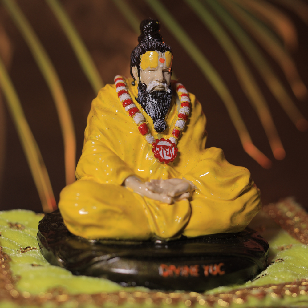 Premanand Ji Maharaj Idol + (FREE COMBO) Tulsi Mala, Wallet Card & Sandal Attar Assan